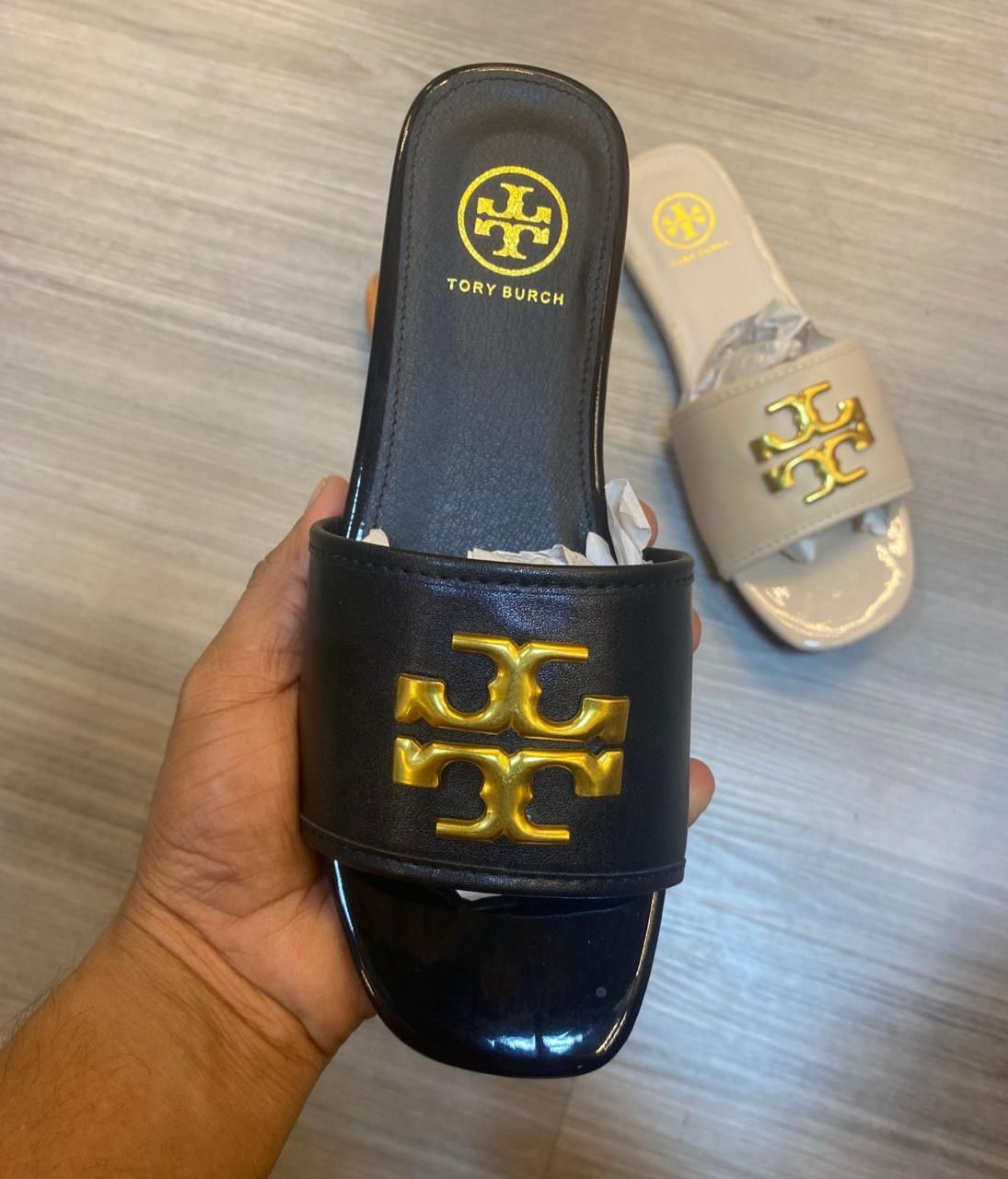 TORY LEATHER FLAT SLIPPER