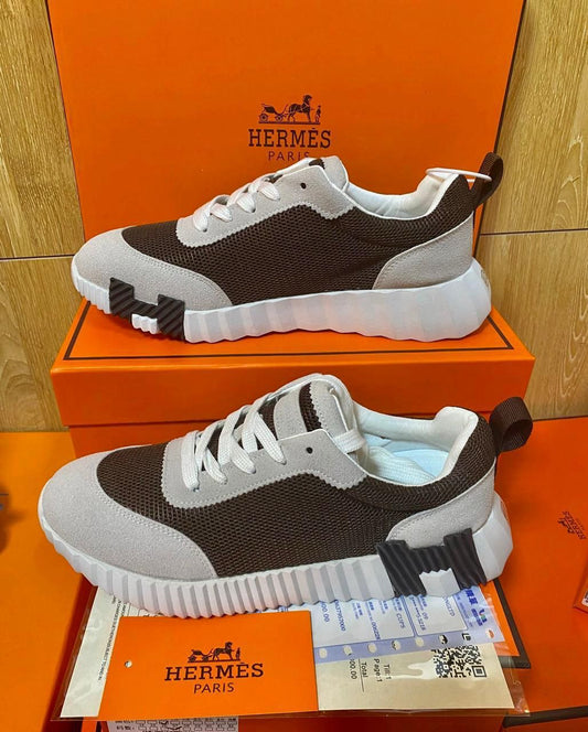H BOUNCHING SHOE