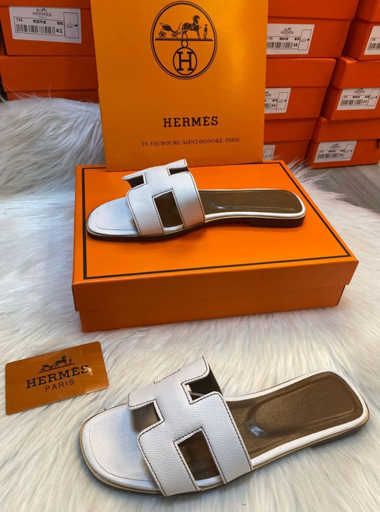 H ORAN FLAT SLIPPER